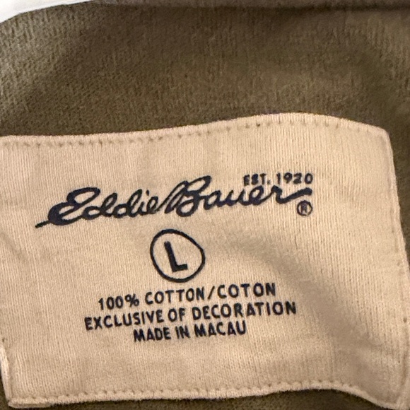 Eddie Bauer Men's Casual Olive Button Down Shirt - Picture 3 of 3